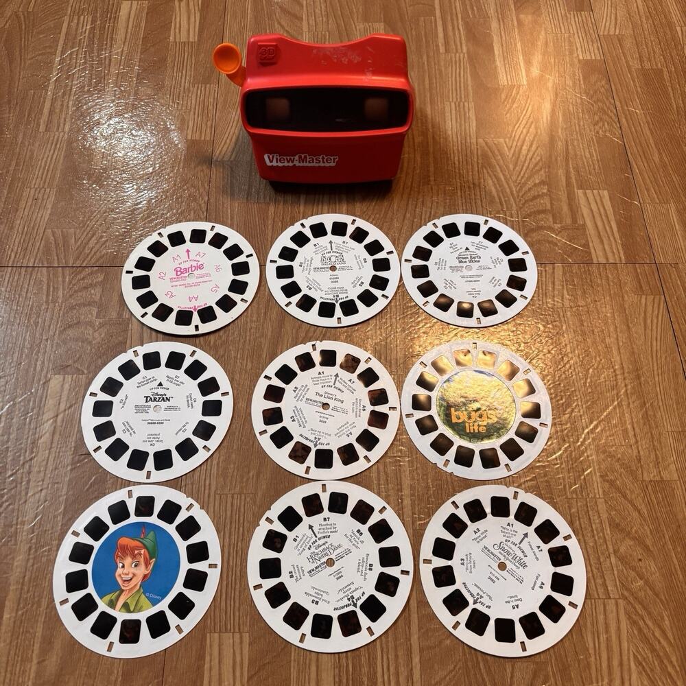 Vintage View-Master 3D Viewer With 9 Movie Reels Disney Bugs Life Peter Pan